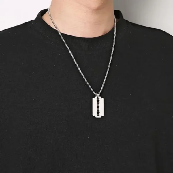 Blade pendant 0004