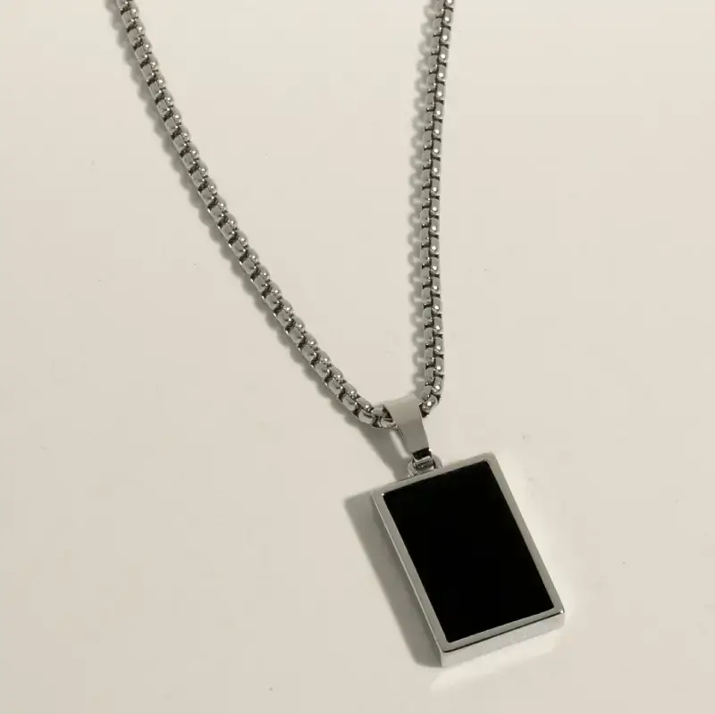 Black box Pendant 00000003