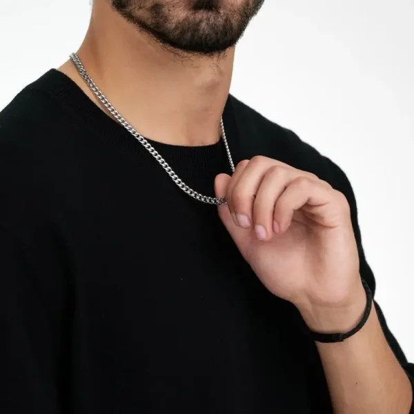MartOx 4mm Silver Curb Neck Chain For Men & Women - Image 4