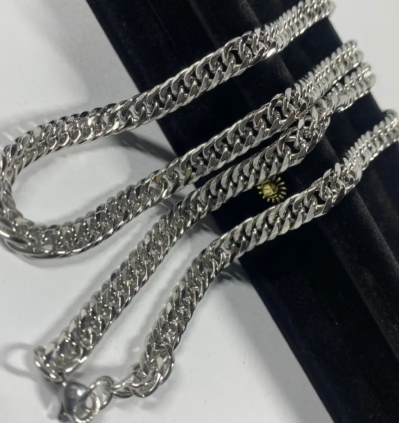 MartOx 6mm Short Silver Cuban Neck Chain