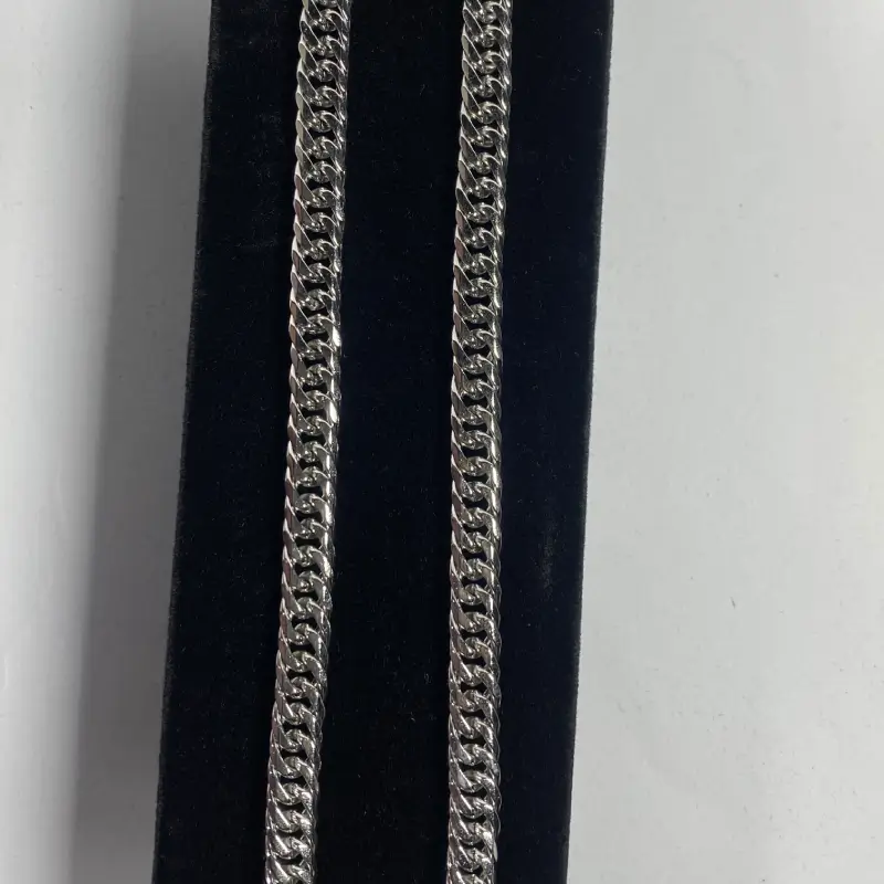 MartOx 6mm Short Silver Cuban Neck Chain - Image 4