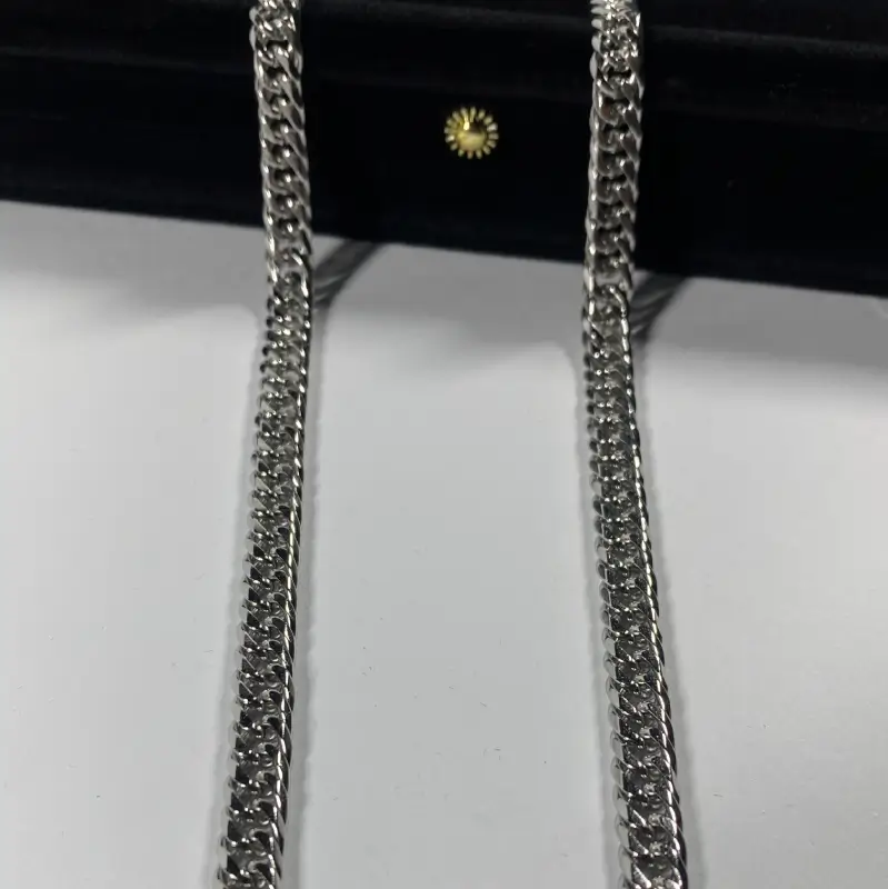 MartOx 6mm Short Silver Cuban Neck Chain - Image 3