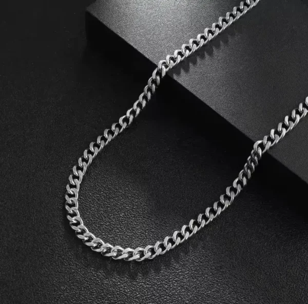 MartOx 7mm Silver Cuban Neck Chain For Men